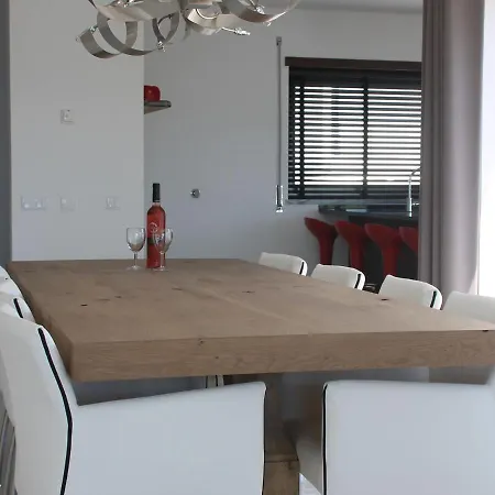 Super Luxury Villa With A Private Pool And Game Room, About 400 M From The Ocean * ロウリニャン